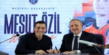 Medipol Başakşehir, Mesut Özil ile sözleşme imzaladı
