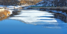 Doğu Anadolu'da göletler ve akarsular buz tuttu